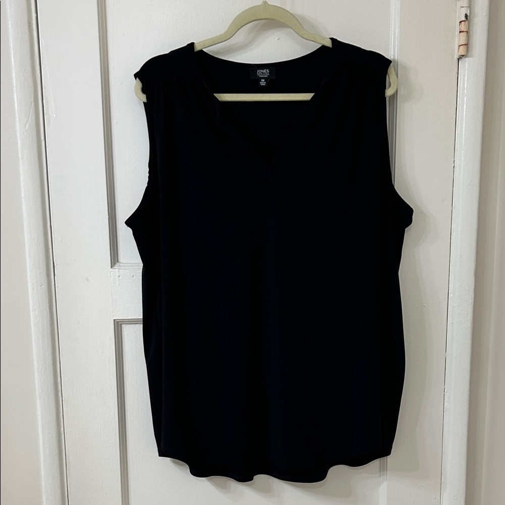 Jones New York Black V-Neck Blouse